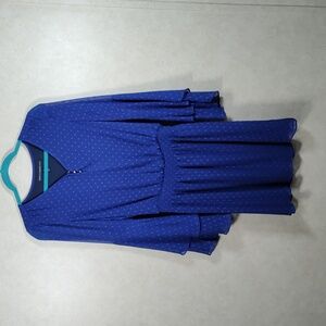 H153 White House Black Market blue dotted Swiss bell sleeve dress 4